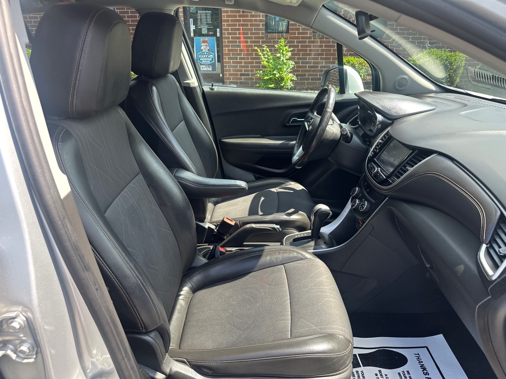Vehicle image 20 of 38