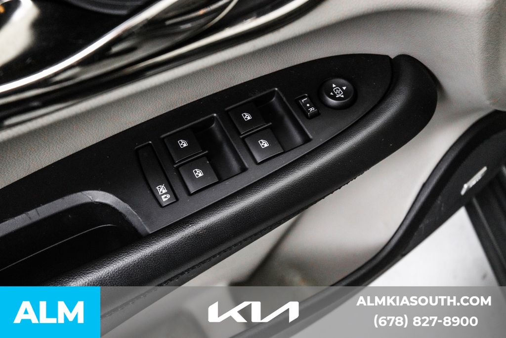 Vehicle image 43 of 89