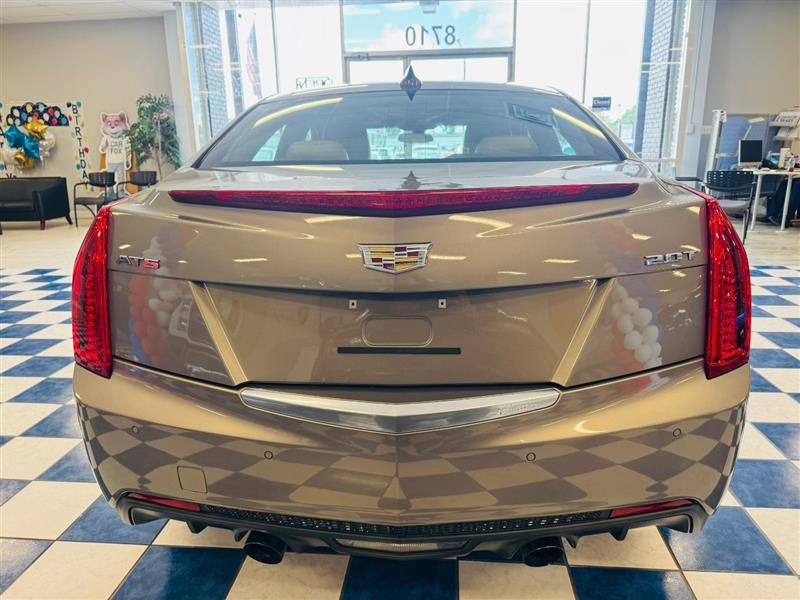 2017 Cadillac ATS Luxury Image 2 of 32