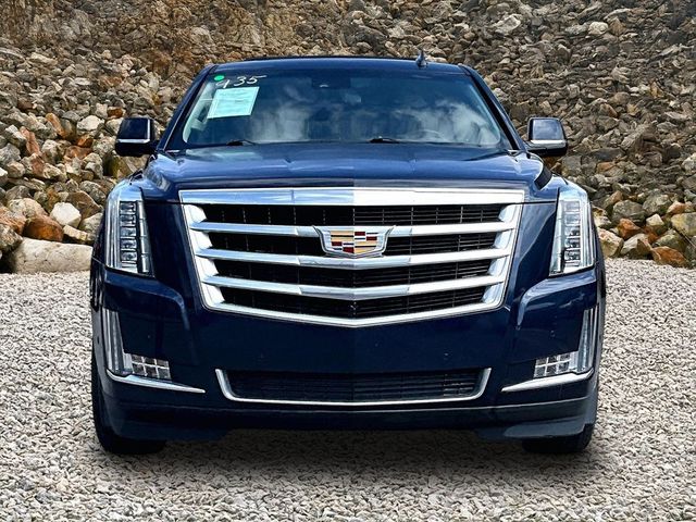 2017 Cadillac Escalade Luxury Image 1 of 28
