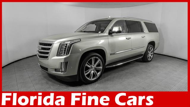 2017 Cadillac Escalade ESV Luxury Image 2 of 38