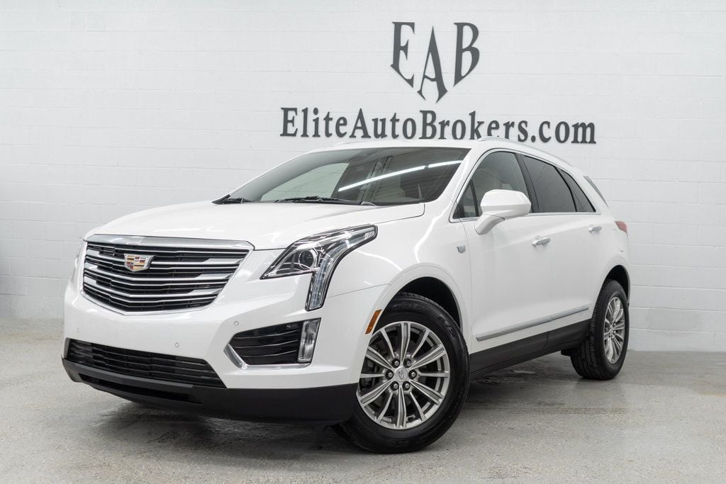 2017 Cadillac XT5 Luxury Image 1 of 49