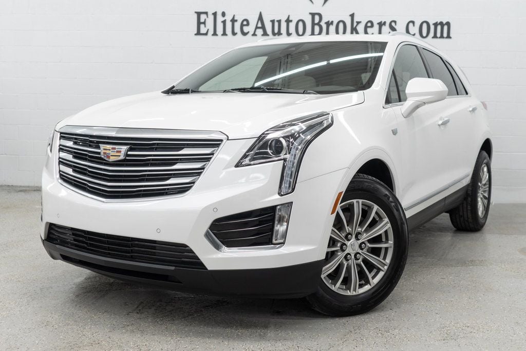 2017 Cadillac XT5 Luxury Image 3 of 49