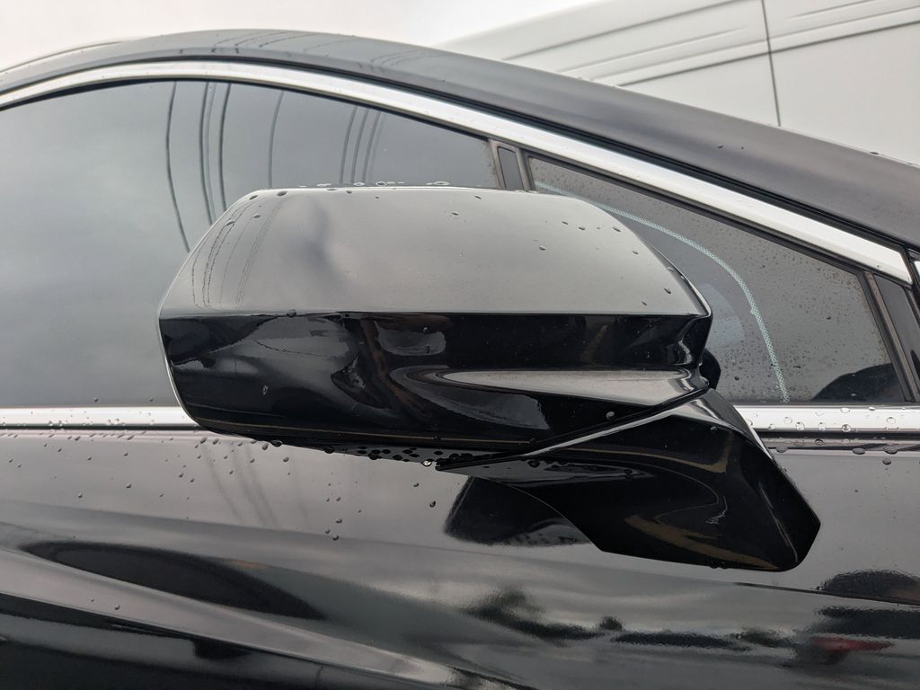 2017 Cadillac XT5 Base Image 18 of 26