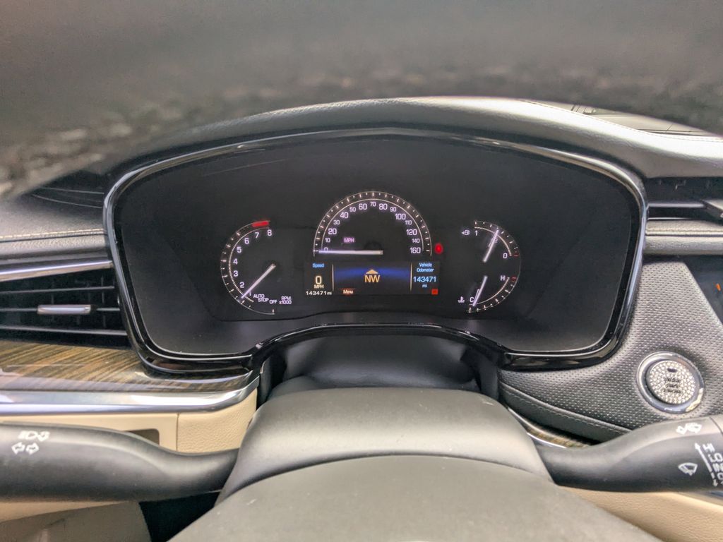 2017 Cadillac XT5 Base Image 13 of 26