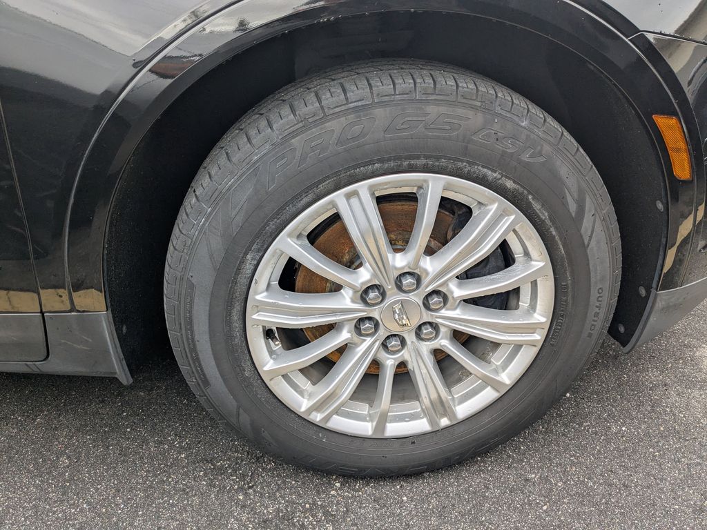 2017 Cadillac XT5 Base Image 6 of 26