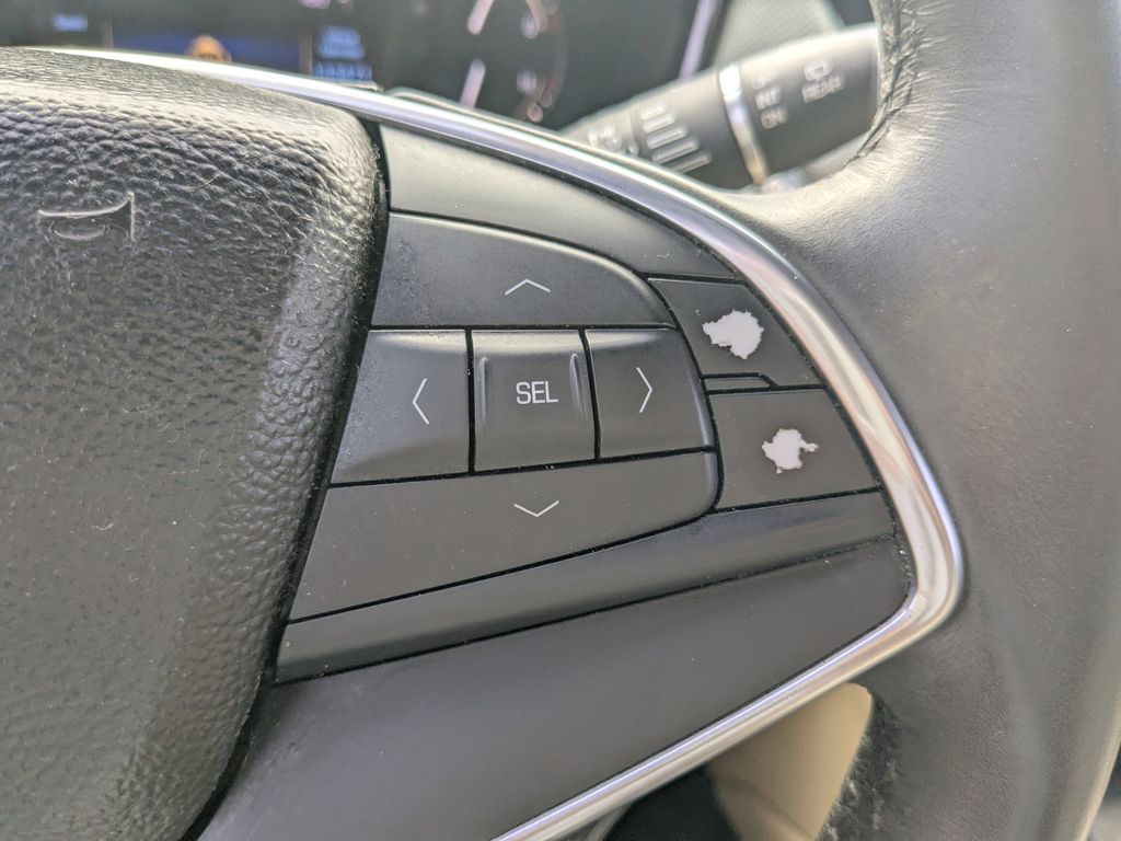 2017 Cadillac XT5 Base Image 26 of 26