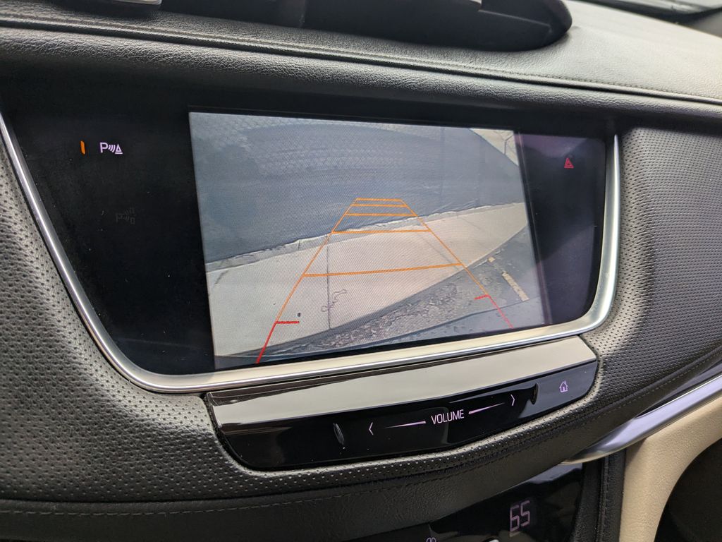 2017 Cadillac XT5 Base Image 14 of 26