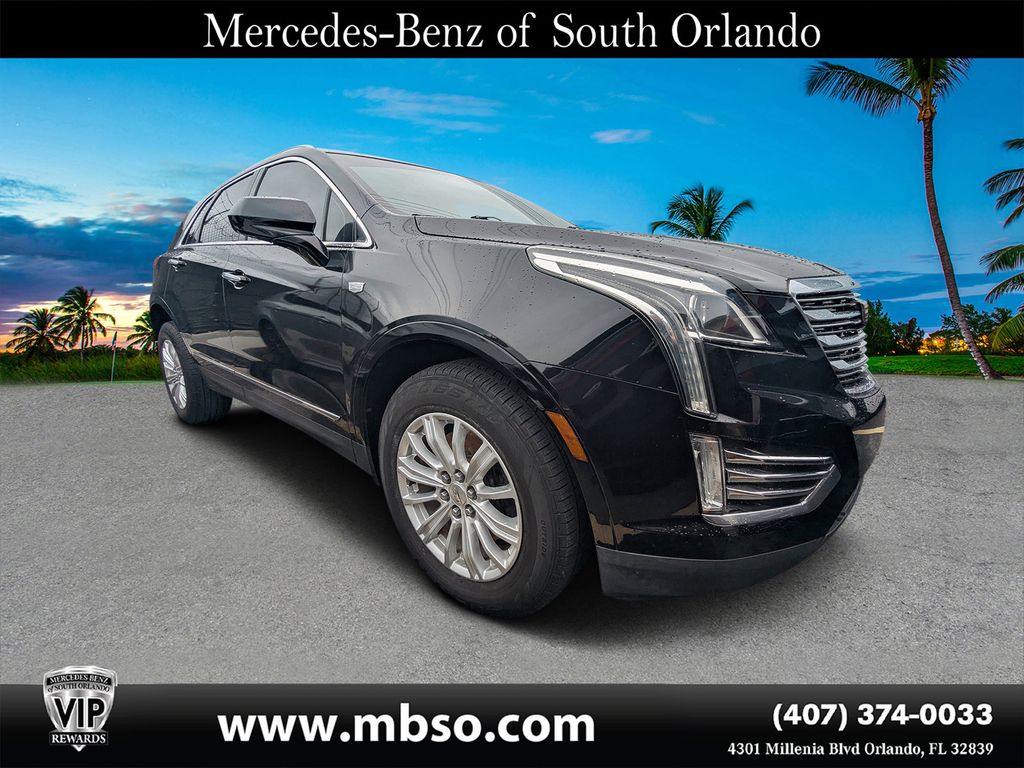 2017 Cadillac XT5 Base Image 3 of 26