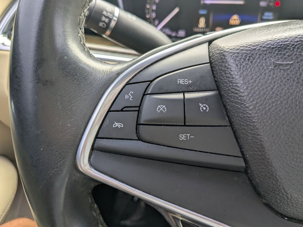 2017 Cadillac XT5 Base Image 25 of 26