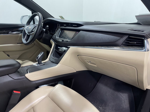 Vehicle image 22 of 27