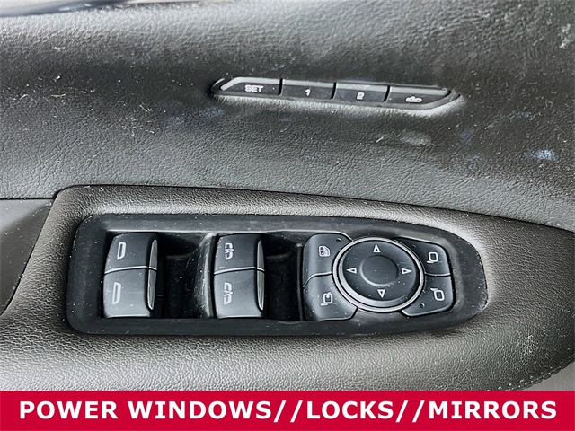 Vehicle image 25 of 37