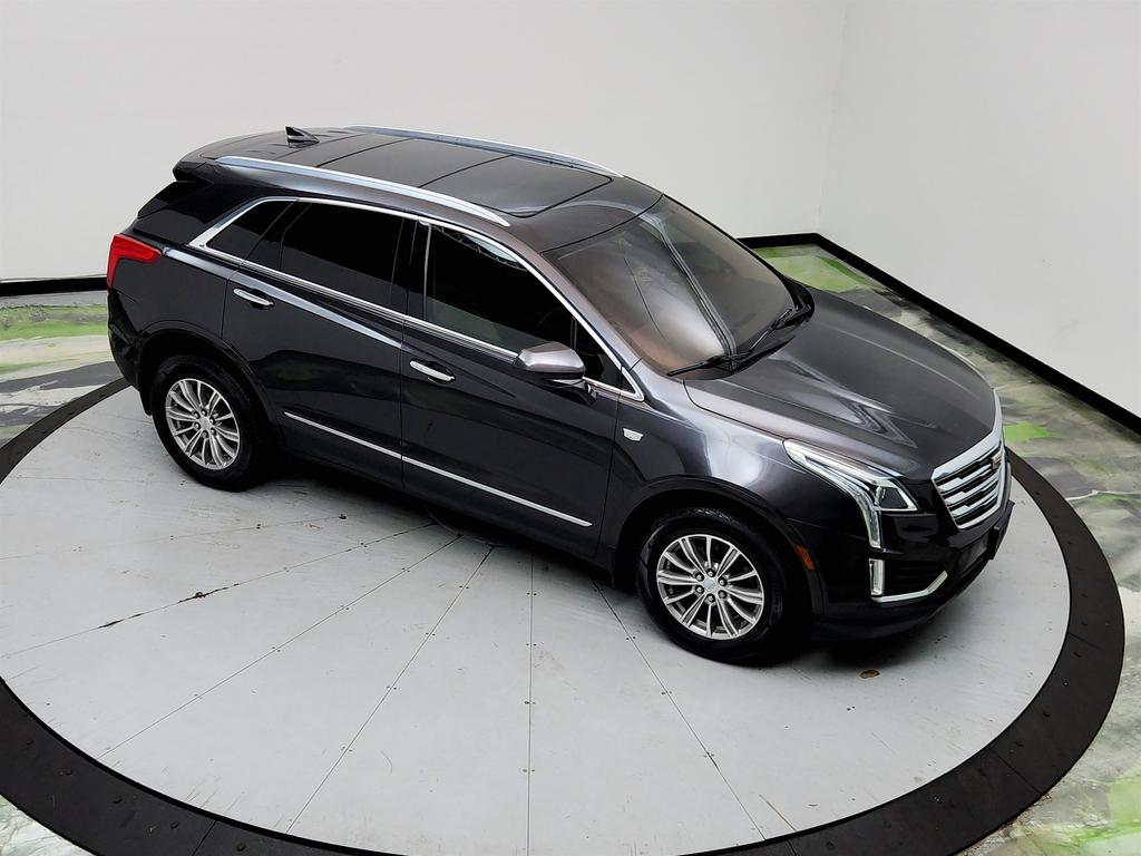 2017 Cadillac XT5 Luxury Image 3 of 24
