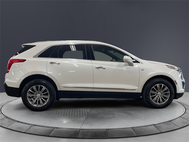 Vehicle image 4 of 24