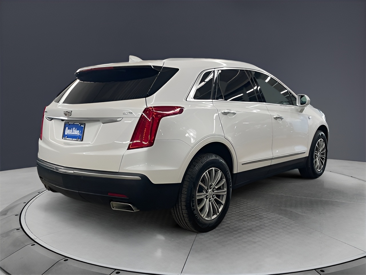Vehicle image 21 of 24