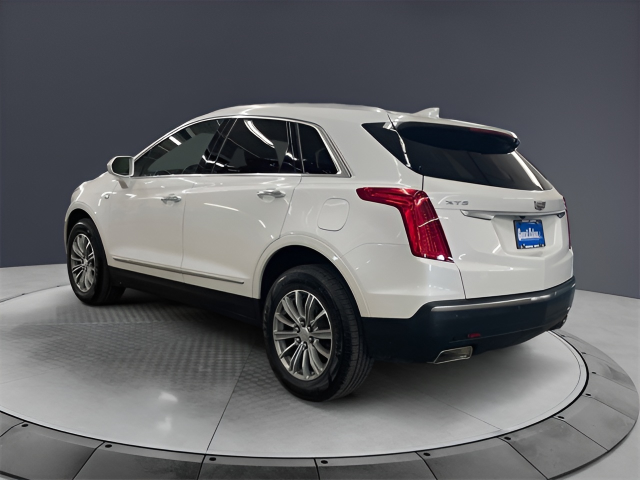 Vehicle image 23 of 24