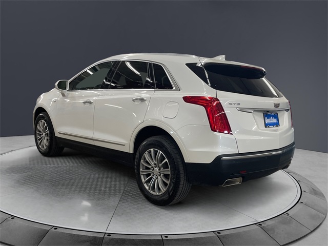 Vehicle image 7 of 24