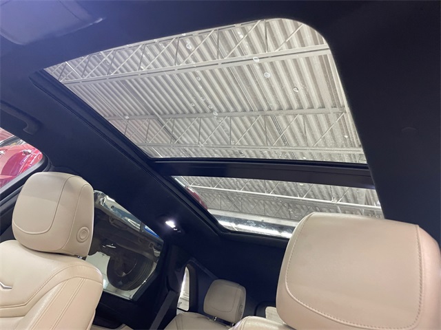 Vehicle image 16 of 24