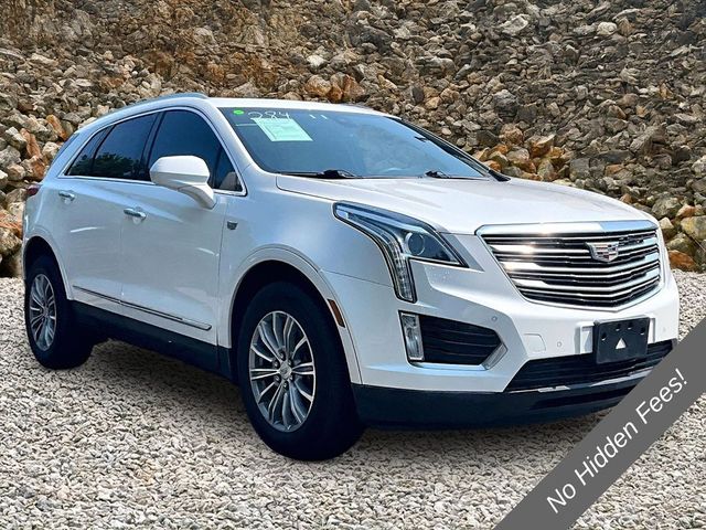 2017 Cadillac XT5 Luxury Image 3 of 32