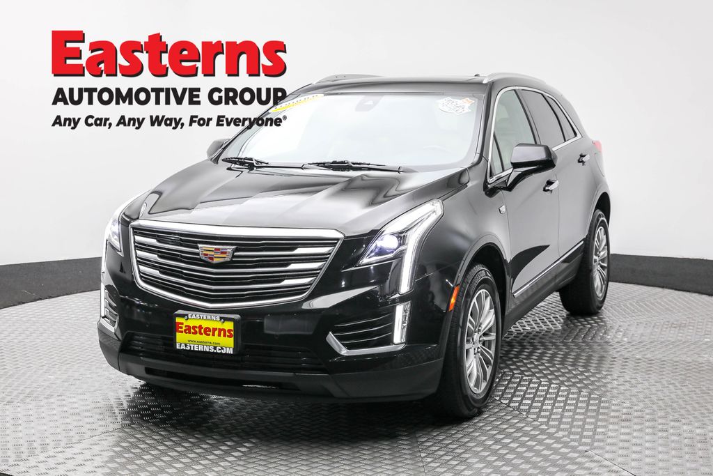 2017 Cadillac XT5 Luxury Image 4 of 65