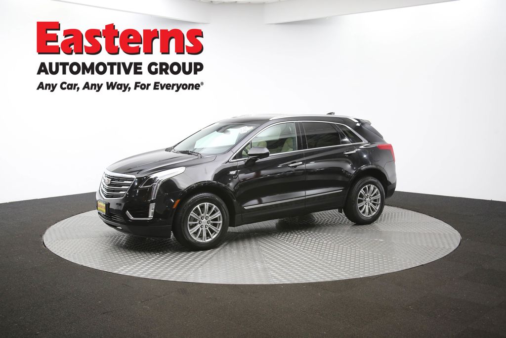 2017 Cadillac XT5 Luxury Image 5 of 65