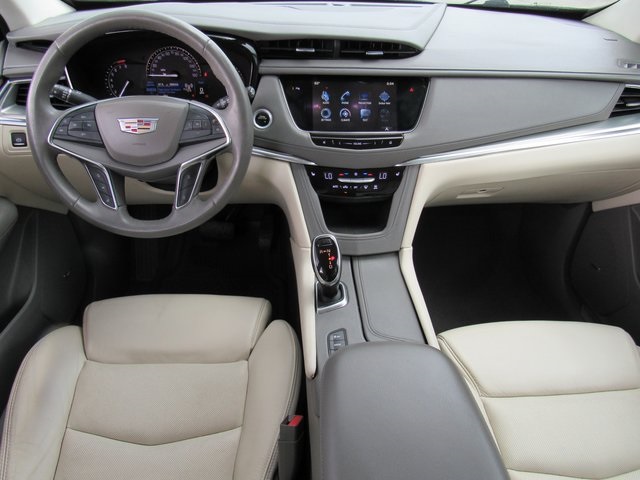 Vehicle image 22 of 51