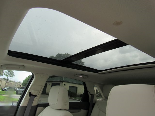 Vehicle image 23 of 51