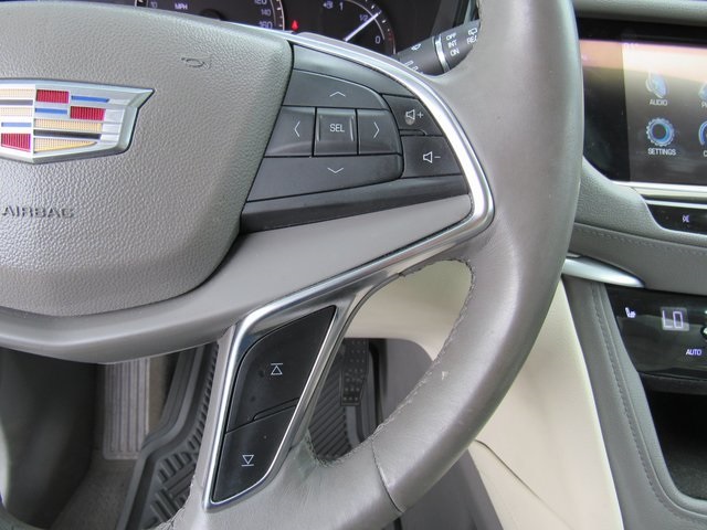 Vehicle image 25 of 51