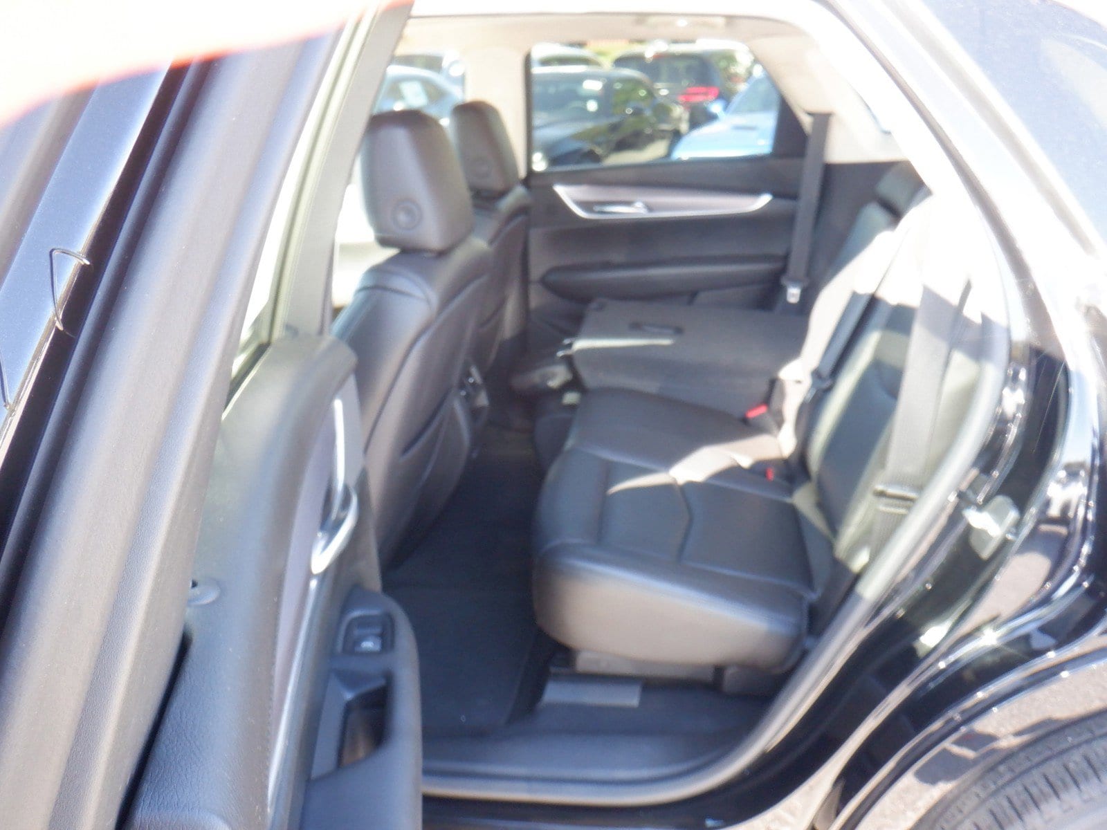 Vehicle image 19 of 40