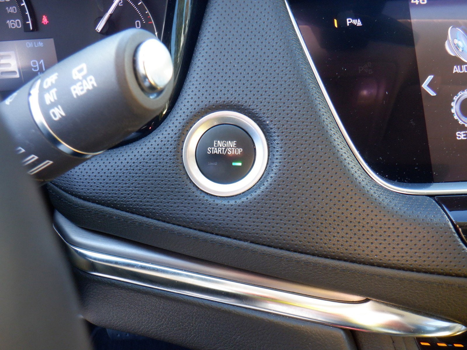 Vehicle image 27 of 40