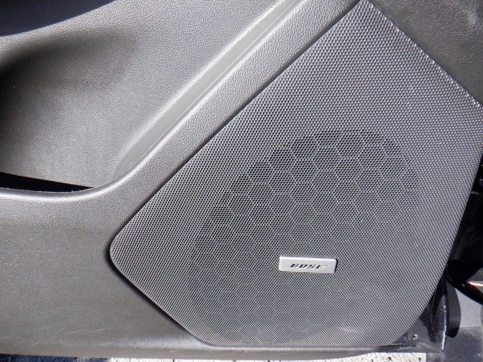 Vehicle image 28 of 40