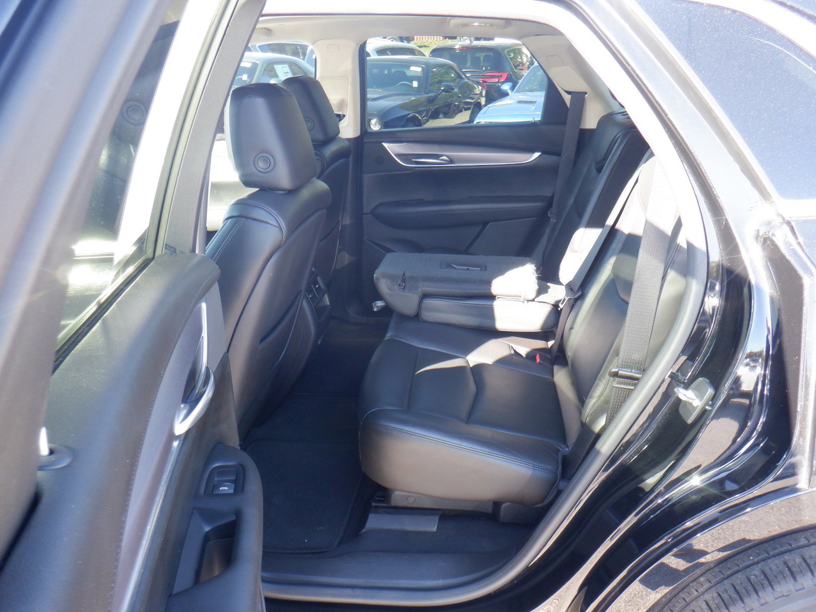 Vehicle image 20 of 40
