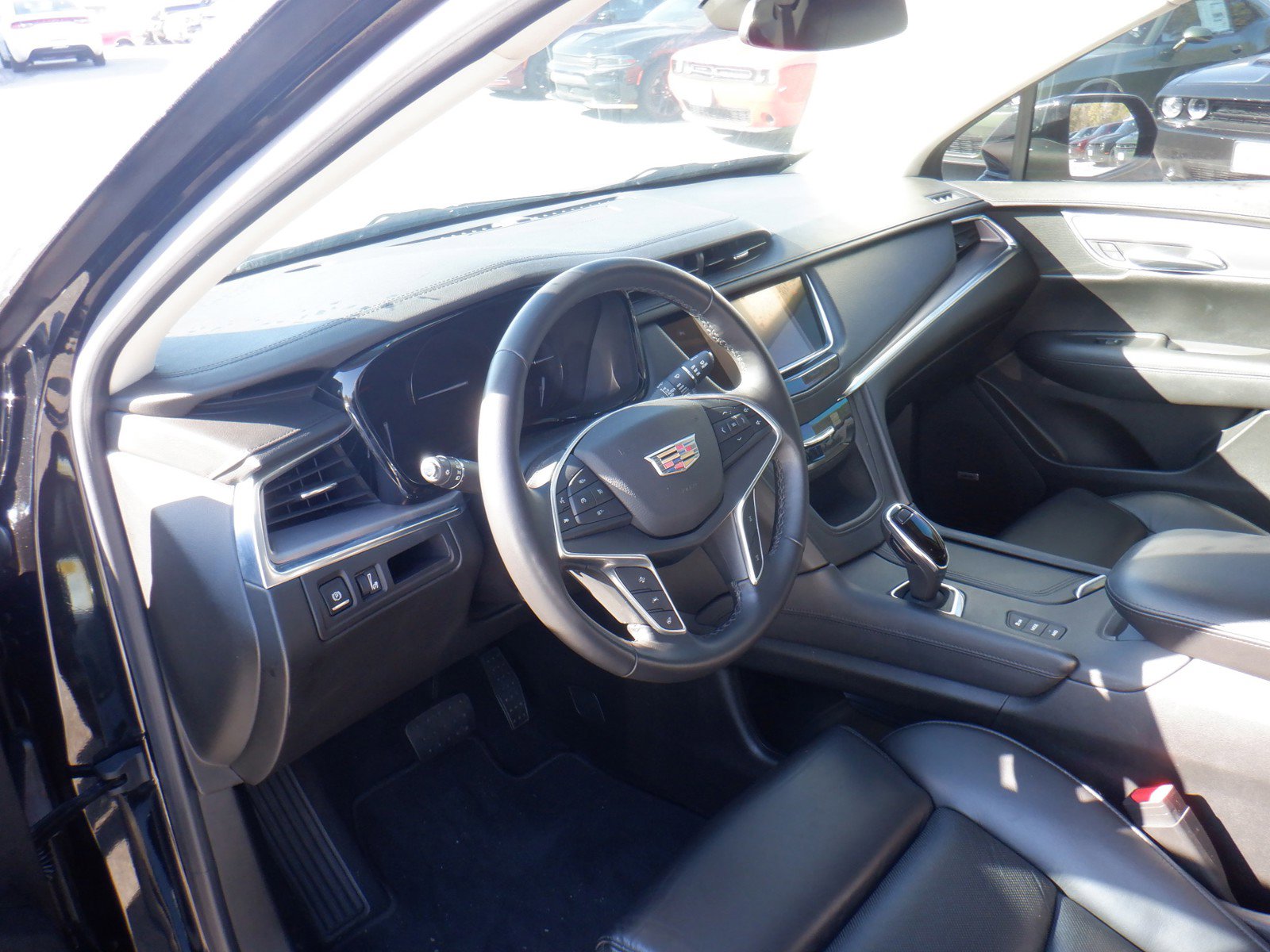Vehicle image 23 of 40