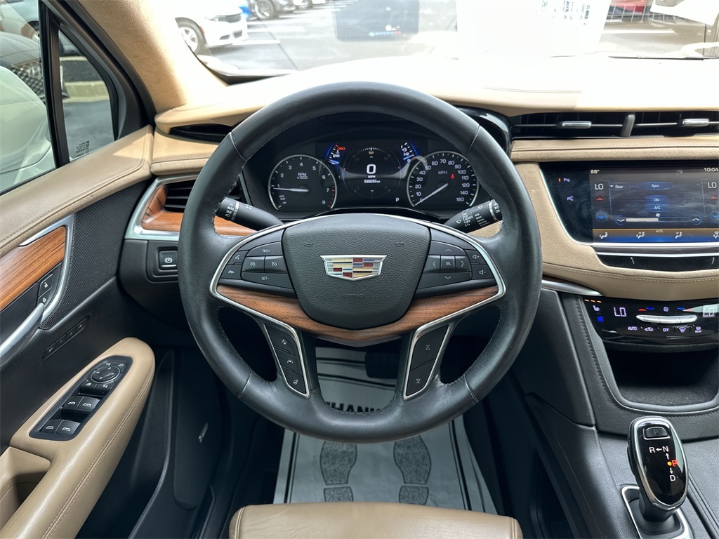 Vehicle image 14 of 26