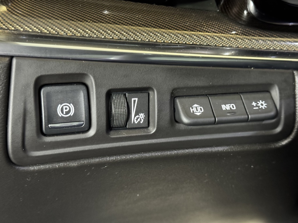Vehicle image 18 of 22