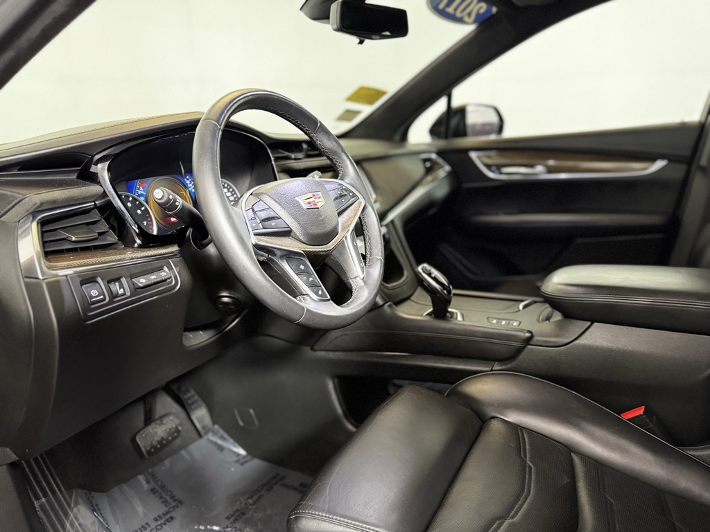 Vehicle image 13 of 22
