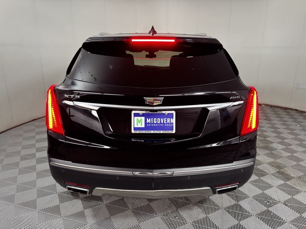 Vehicle image 8 of 22
