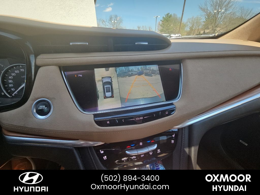 Vehicle image 5 of 6