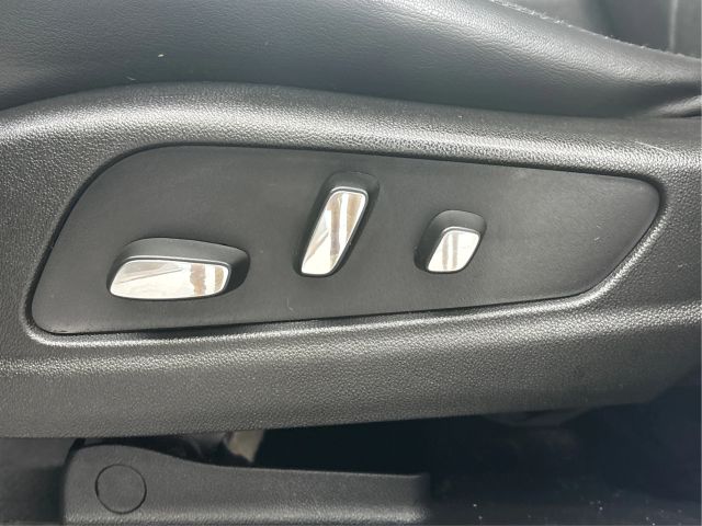 2017 Cadillac XT5 Premium Luxury Image 32 of 48