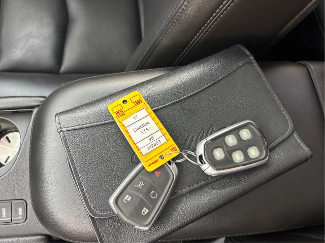 2017 Cadillac XT5 Premium Luxury Image 34 of 48