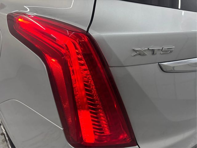 2017 Cadillac XT5 Premium Luxury Image 45 of 48