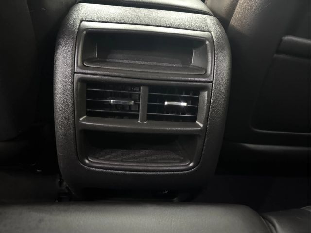 2017 Cadillac XT5 Premium Luxury Image 33 of 48