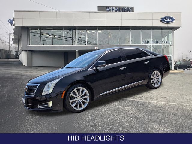 2017 Cadillac XTS Luxury Image 1 of 30