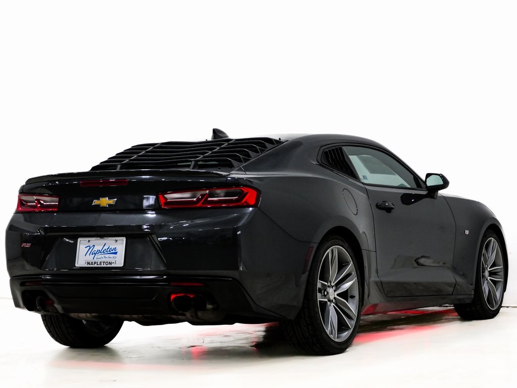 2017 Chevrolet Camaro 1LT Image 5 of 25