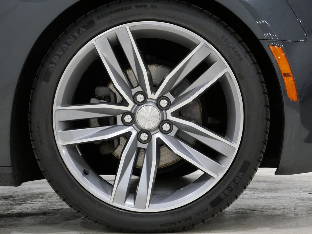 2017 Chevrolet Camaro 1LT Image 9 of 25