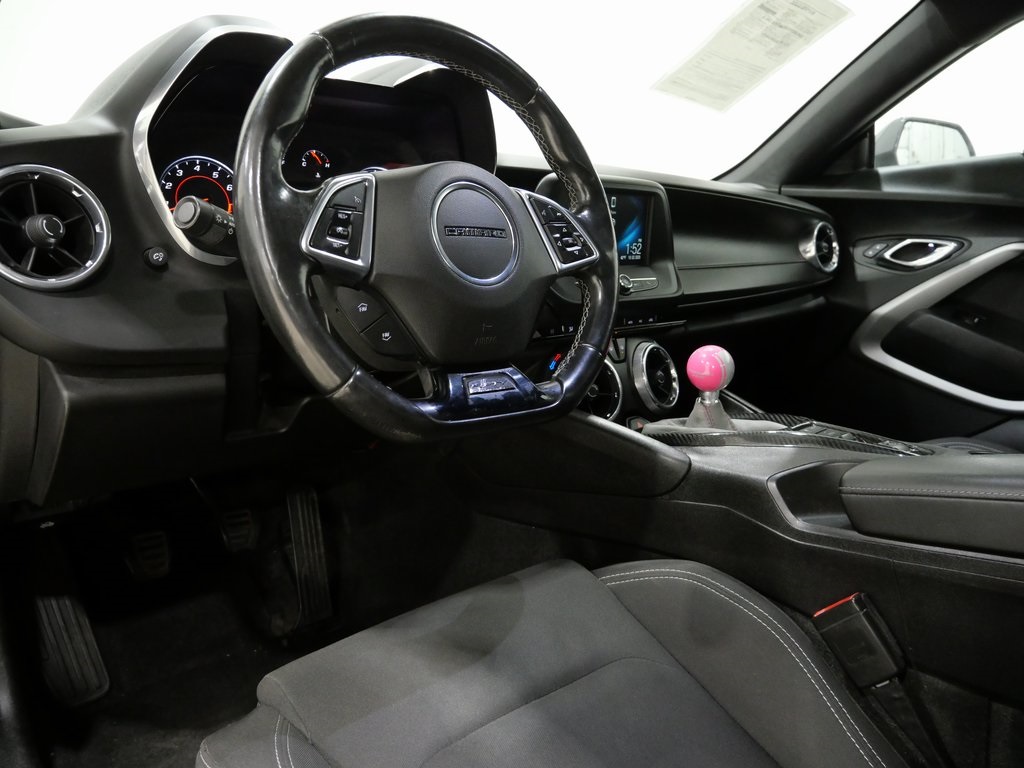 2017 Chevrolet Camaro 1LT Image 12 of 25