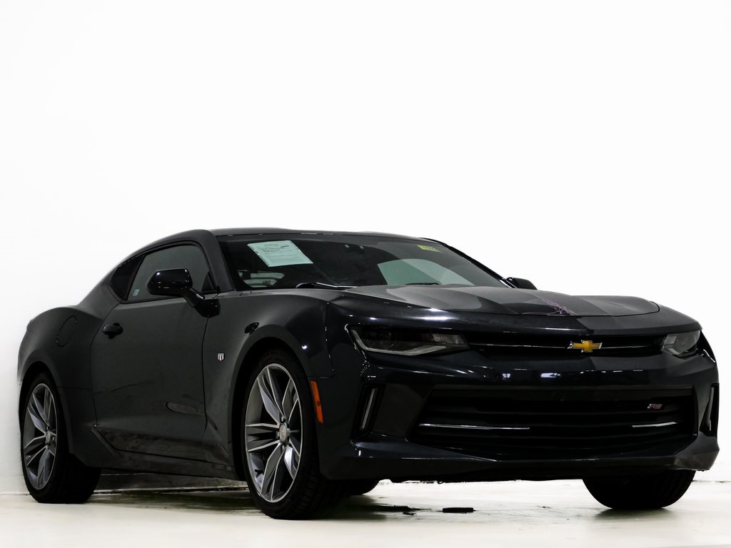 2017 Chevrolet Camaro 1LT Image 3 of 25