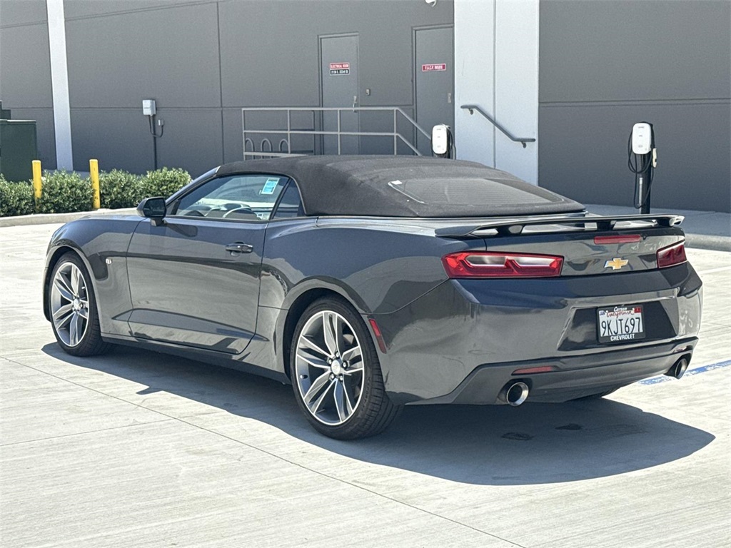 Vehicle image 6 of 33