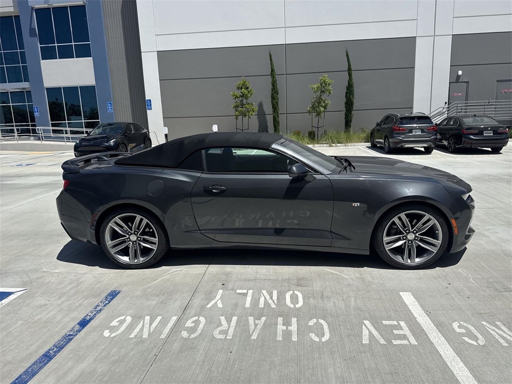 Vehicle image 3 of 33