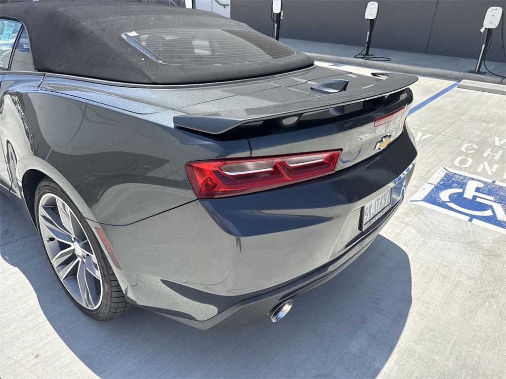 Vehicle image 7 of 33